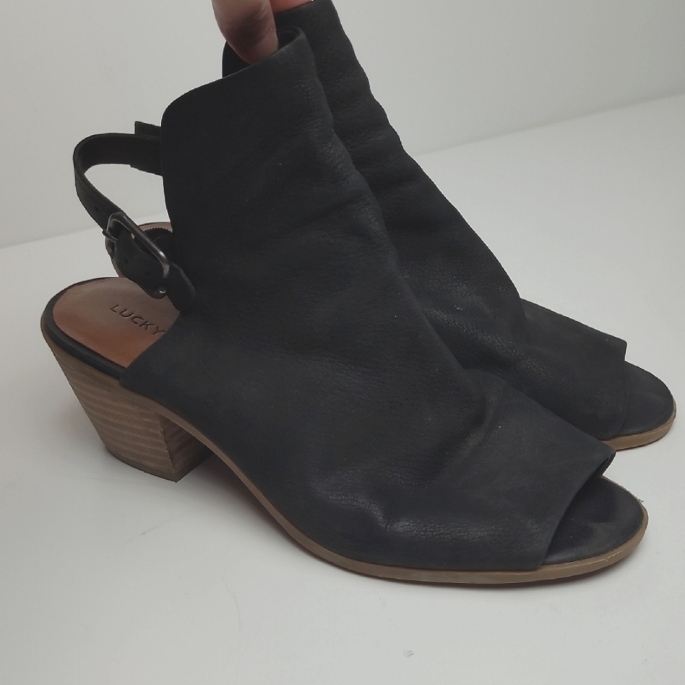 LUCKY BRAND BRAY BLACK LEATHER OPEN TOE STRAP BACK HEELS 10M